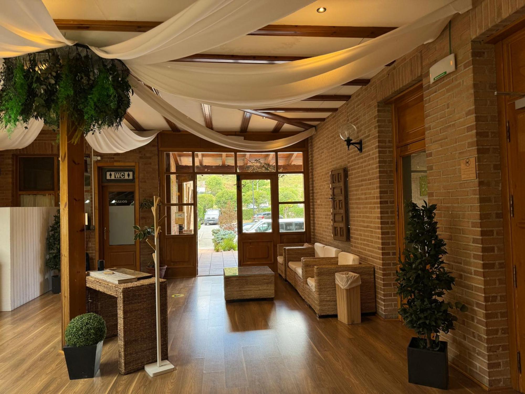 Hotel Jakue Puente La Reina Ngoại thất bức ảnh