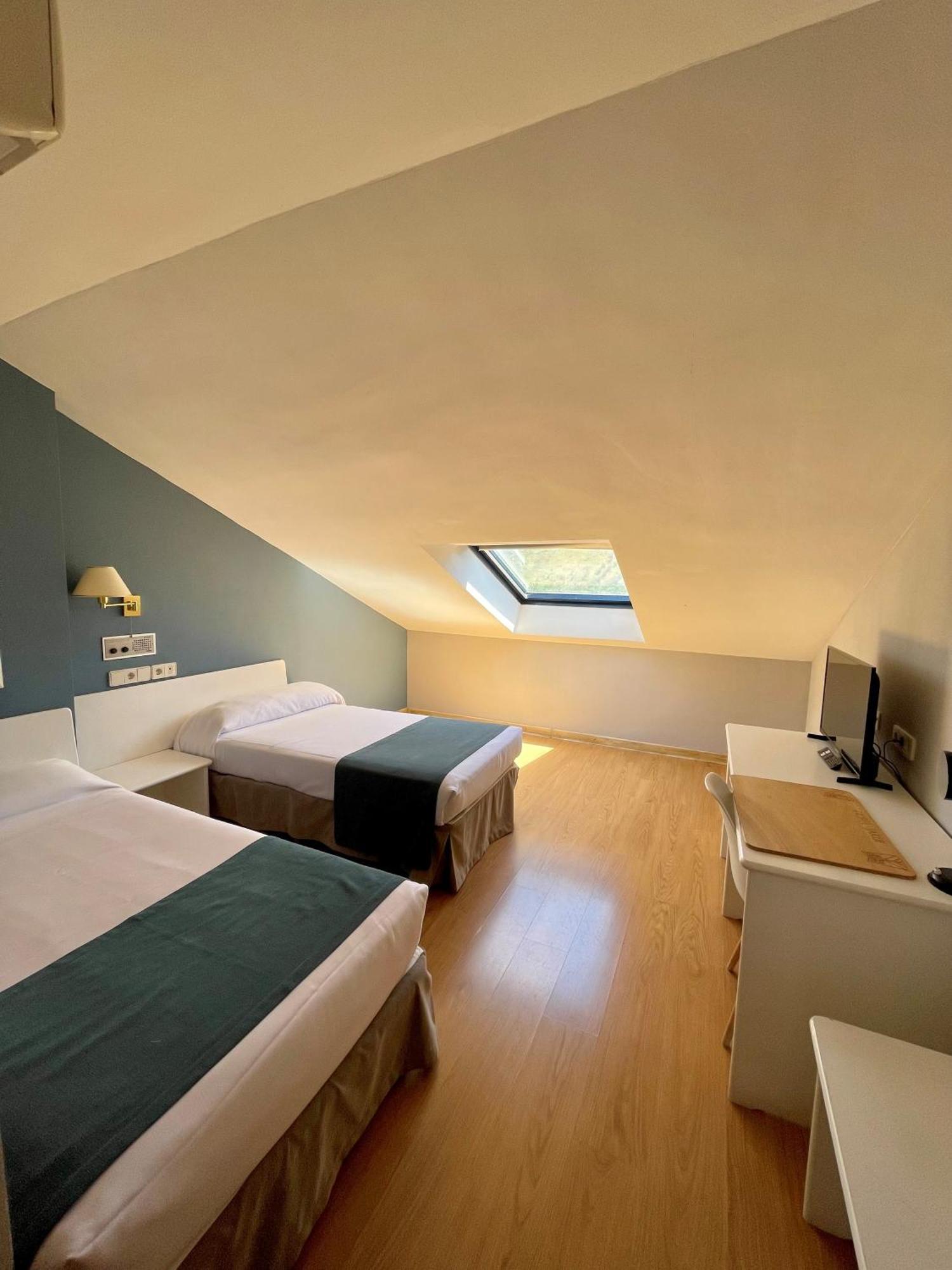 Hotel Jakue Puente La Reina Ngoại thất bức ảnh