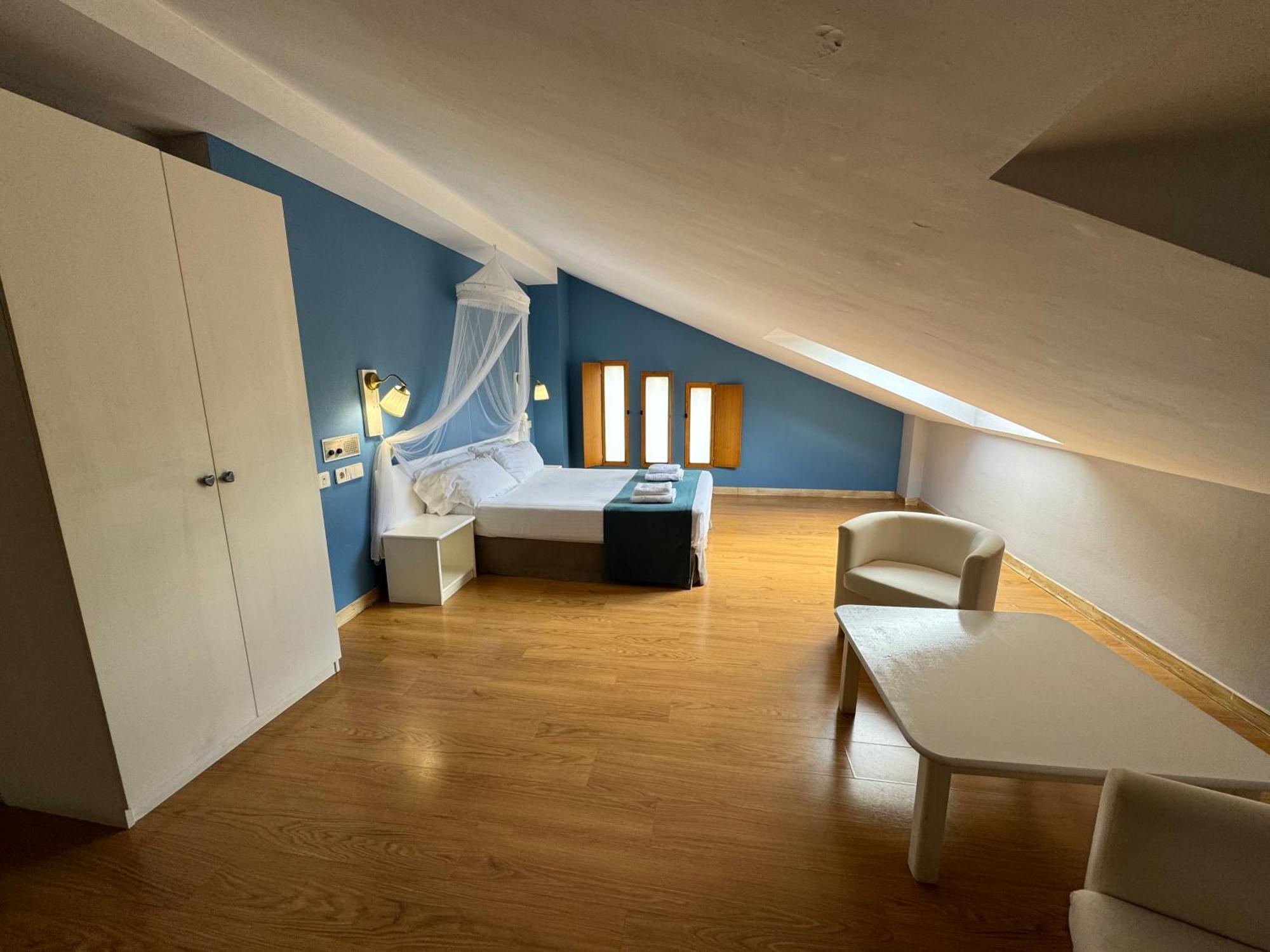 Hotel Jakue Puente La Reina Ngoại thất bức ảnh