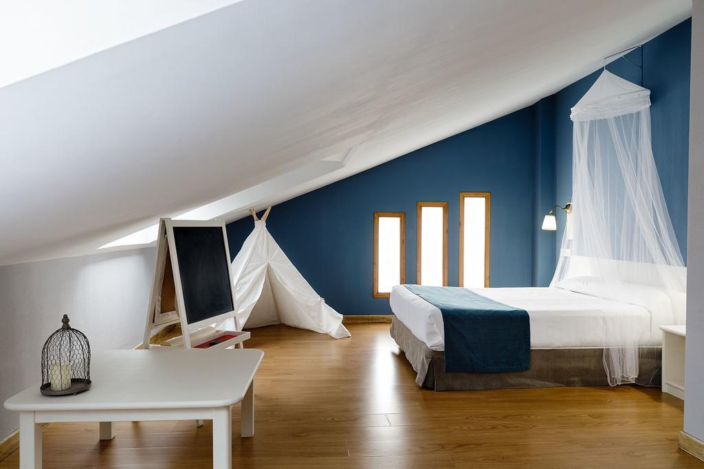 Hotel Jakue Puente La Reina Ngoại thất bức ảnh