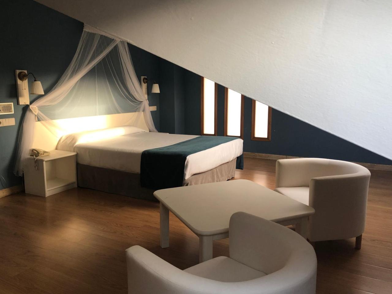 Hotel Jakue Puente La Reina Ngoại thất bức ảnh